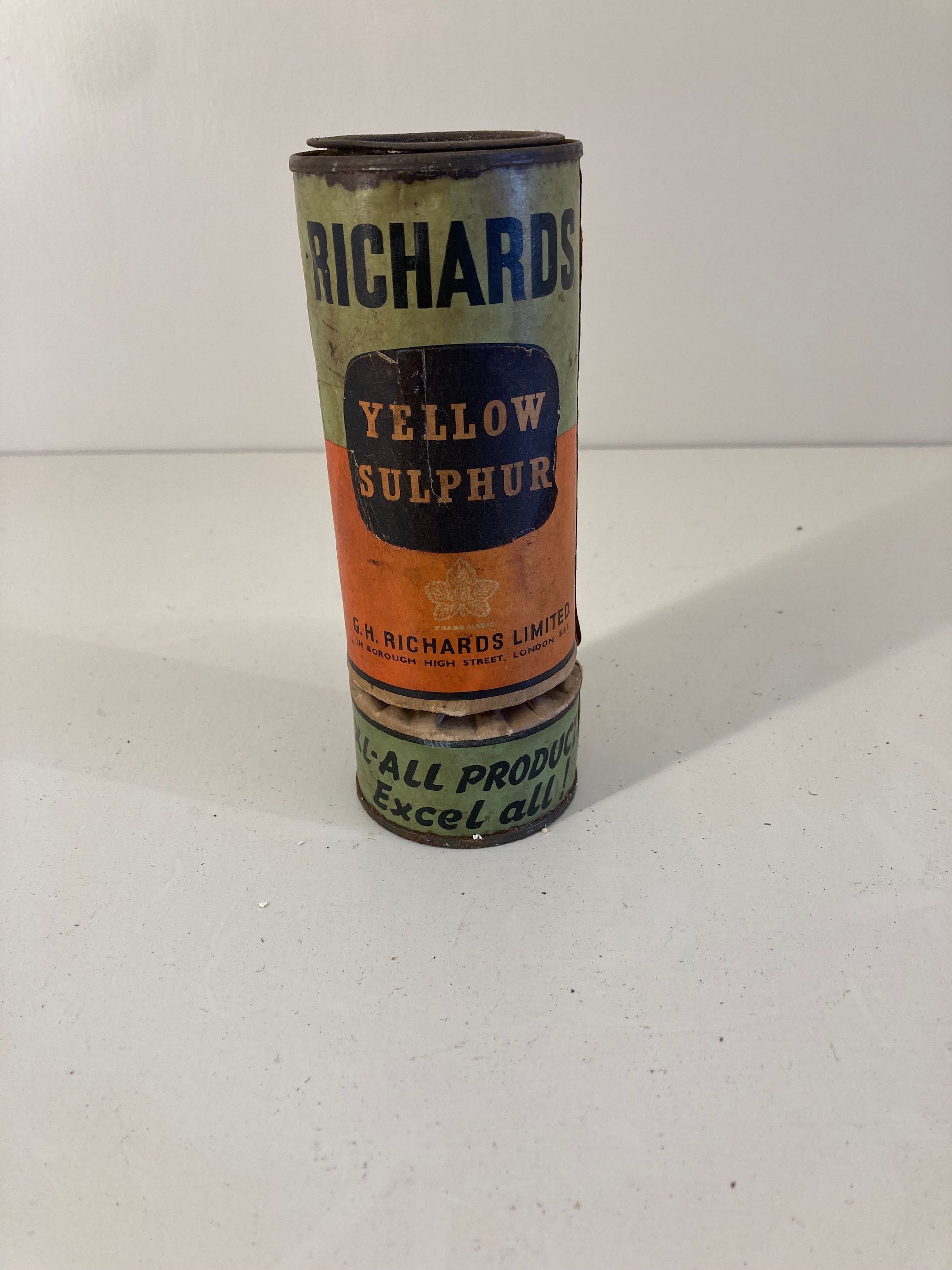 Richards Pot of Yellow Sulphur