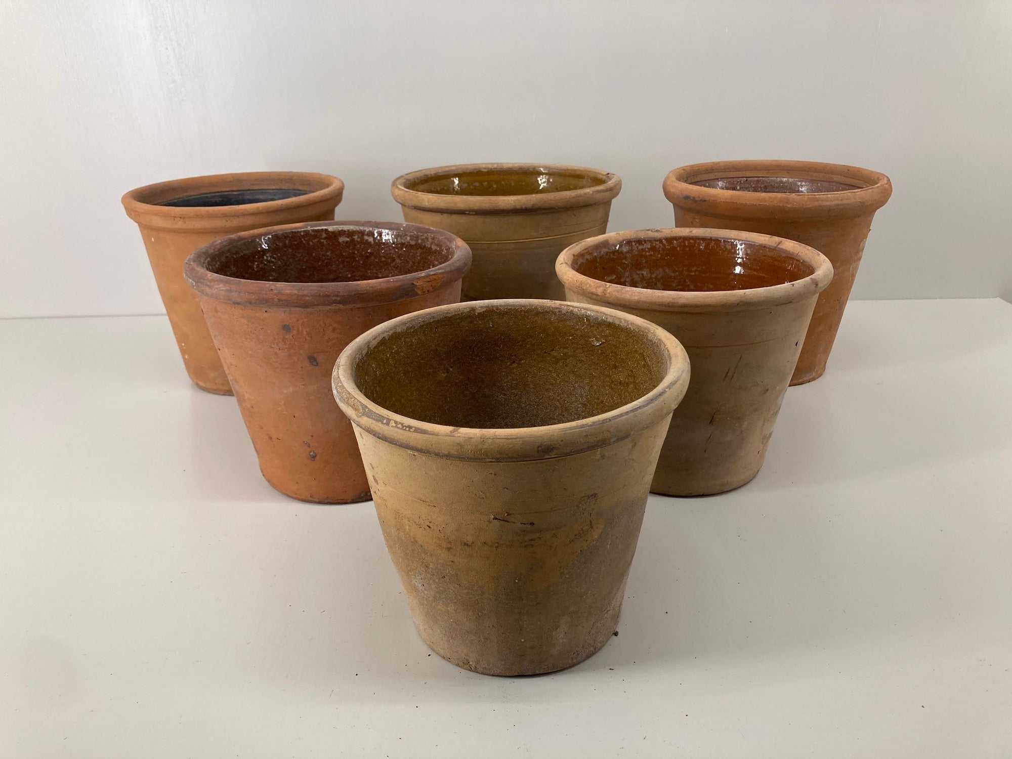8 inch Terracotta Display Pots