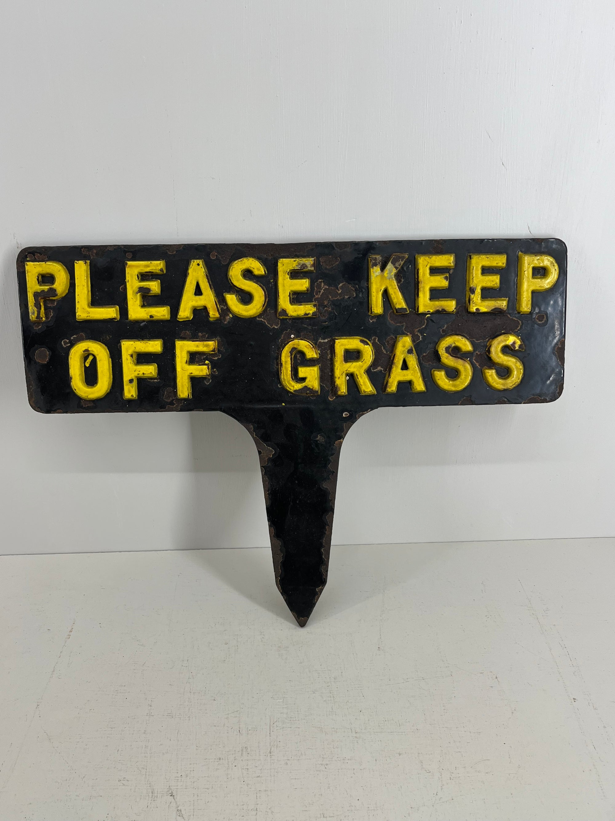 Keep off the Grass Sign