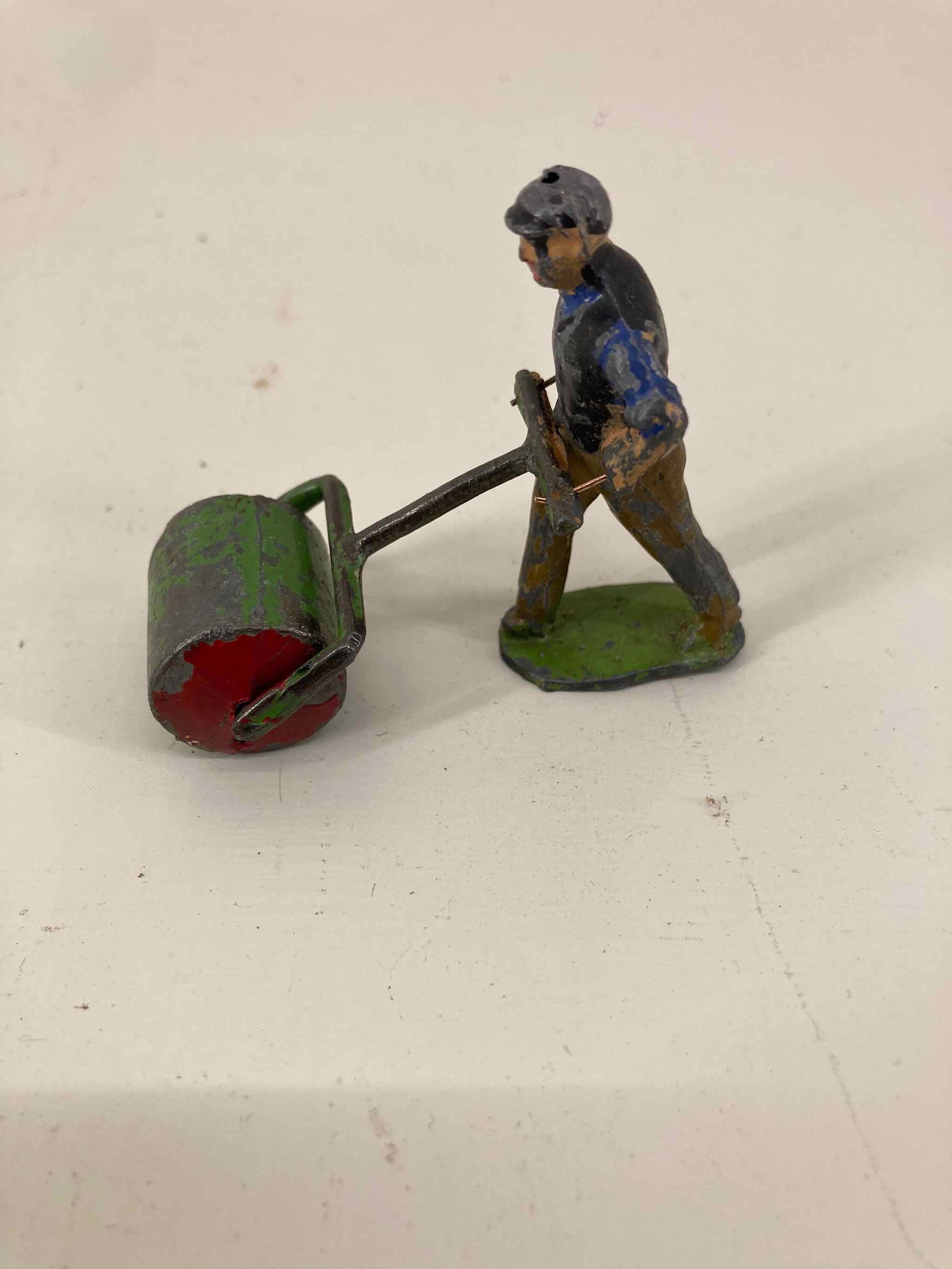 Britains Miniature Gardener