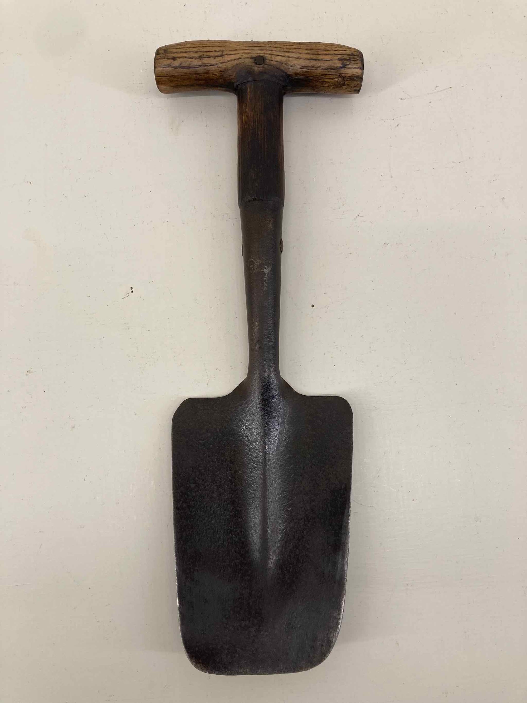 Skelton Strawberry Spade