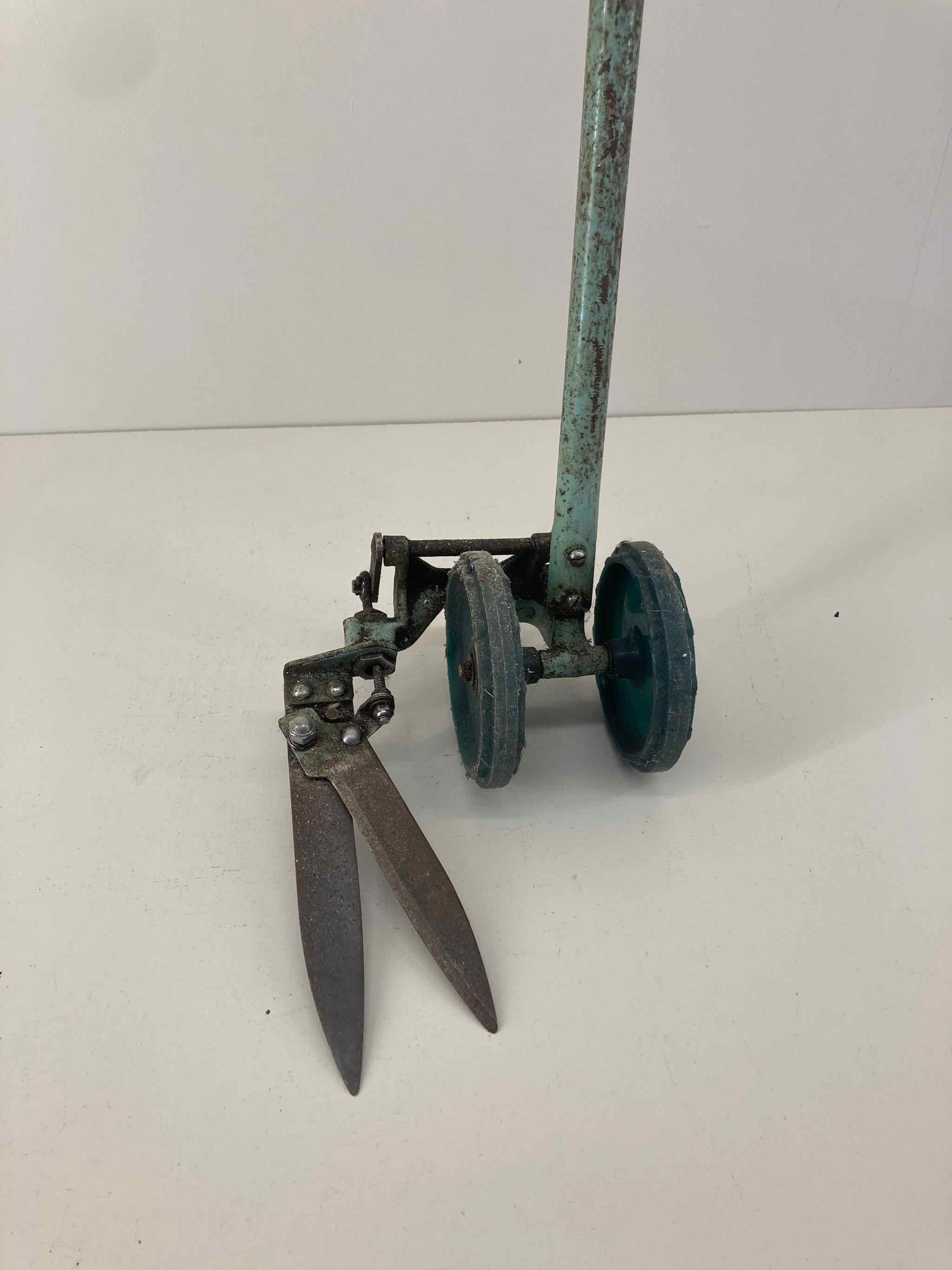 Lawn Trimmer and Edger