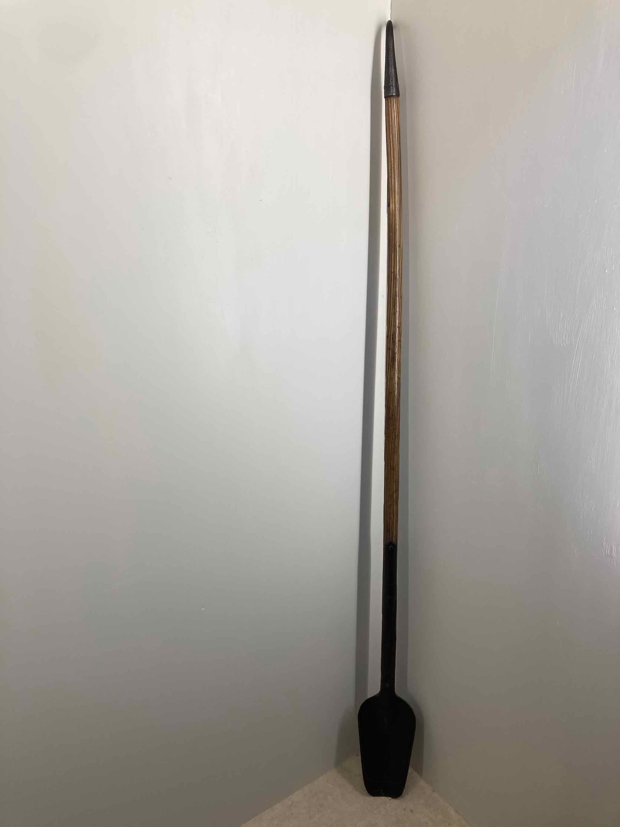 Griffin Rabbit Spade