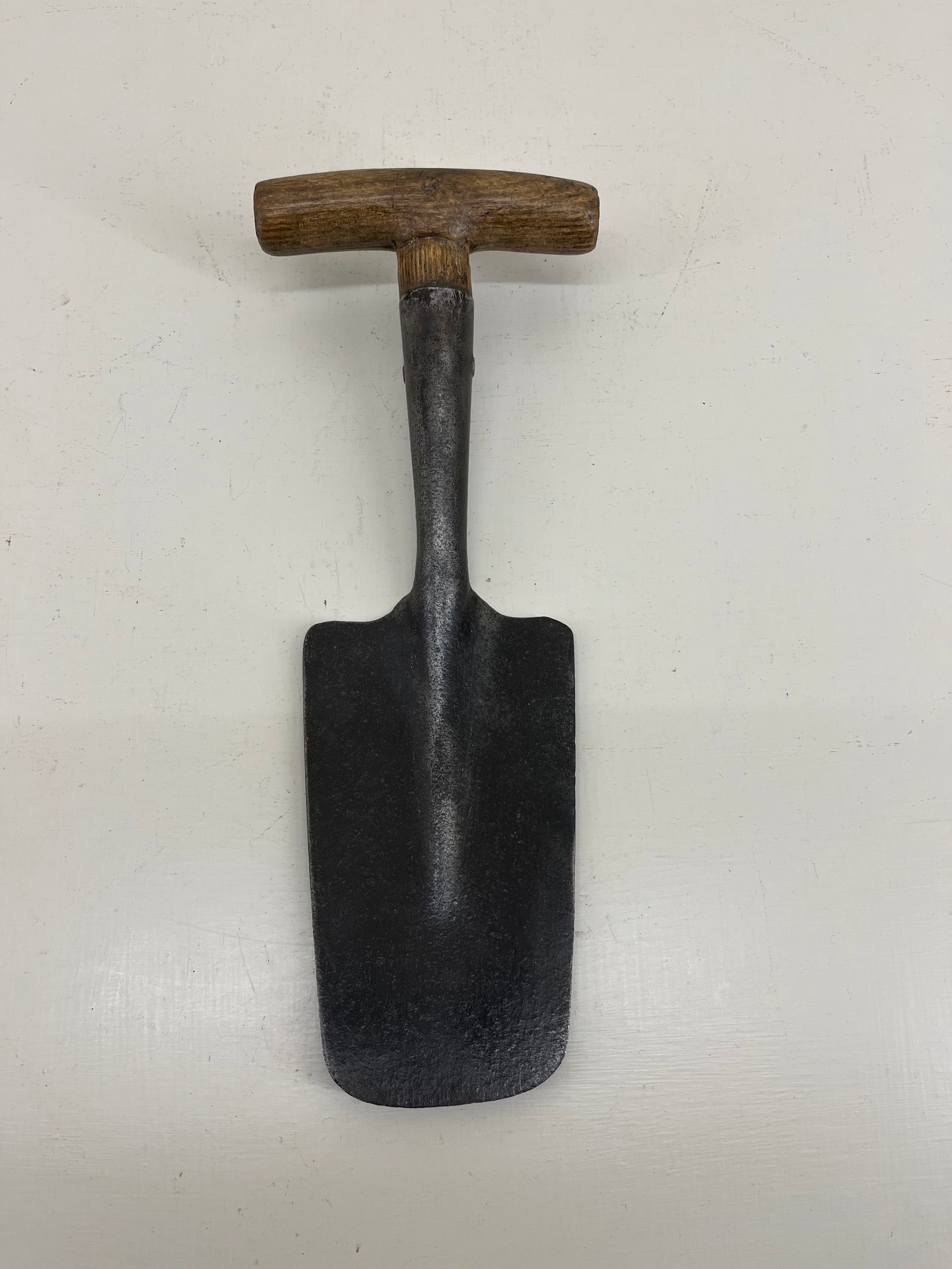 Skelton Strawberry Spade