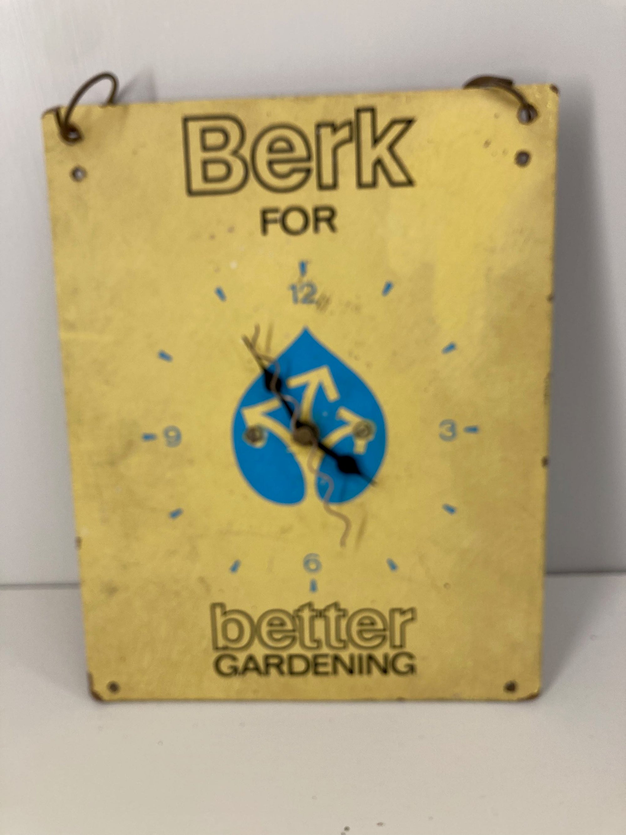 Berk Gardening Clock