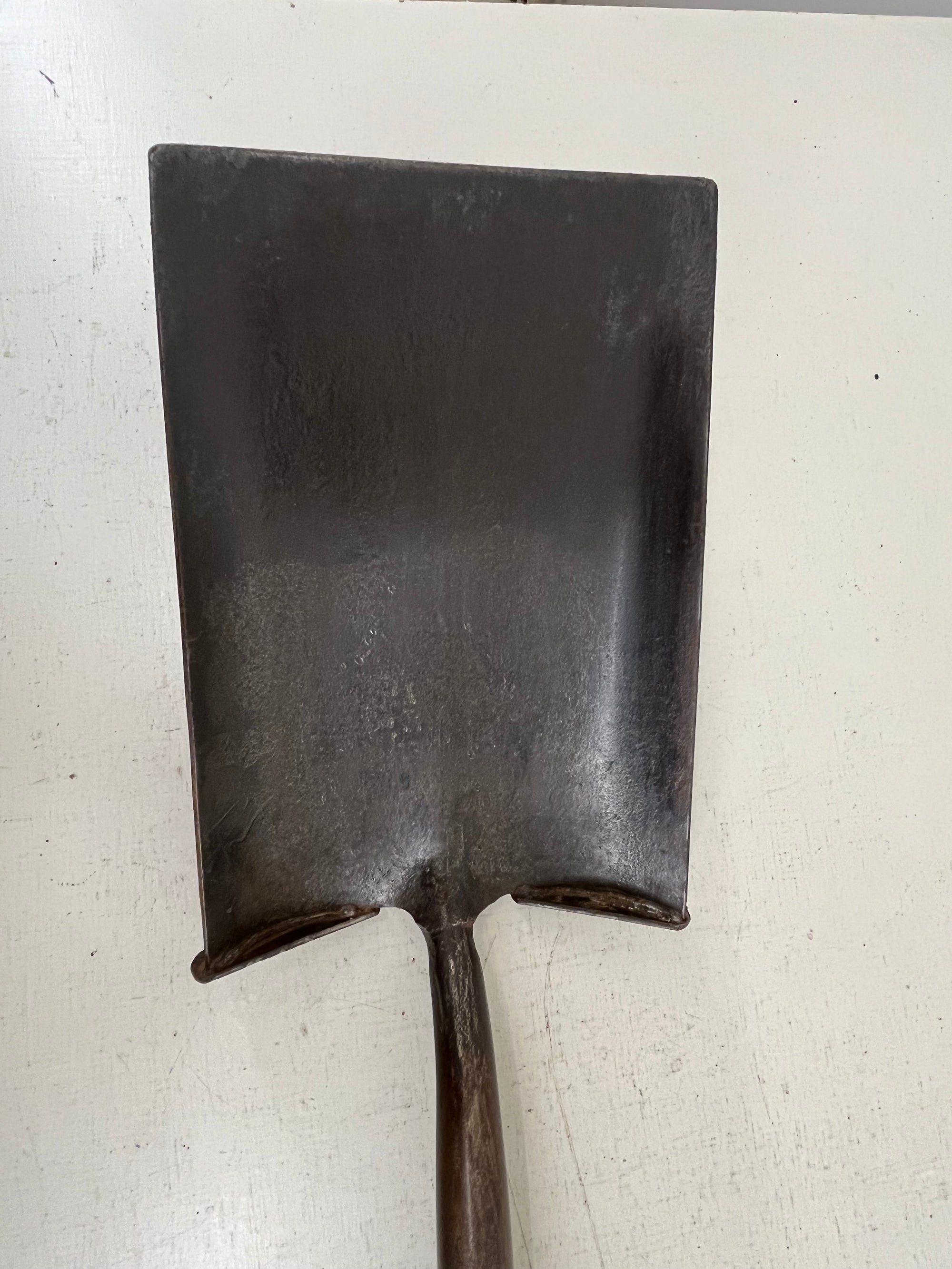 Bulldog Narrow Digging Shovel
