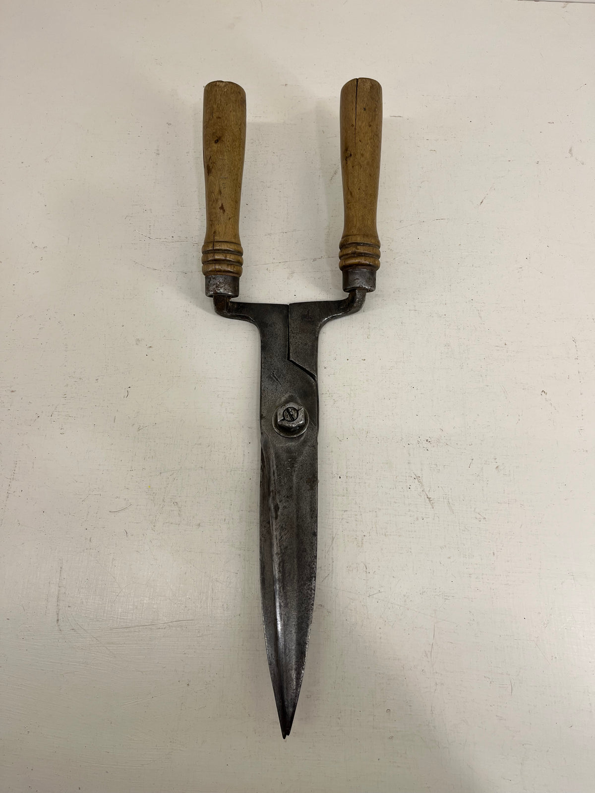 Vintage French Shears – Garden & Wood